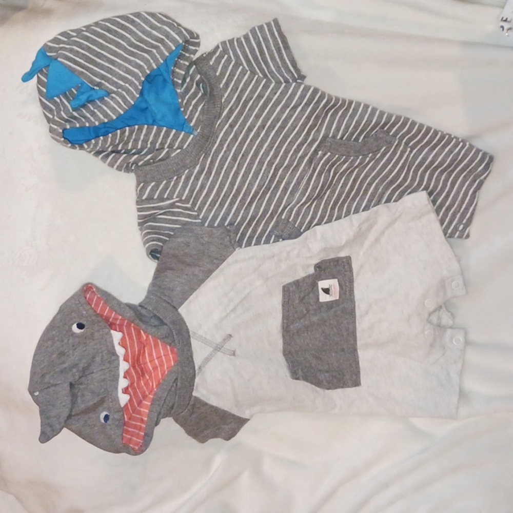 Carters 2 pack Newborn hooded 1 piece